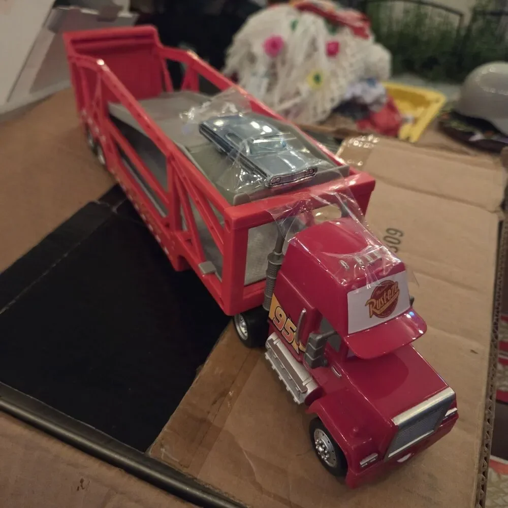 Disney Pixar Cars 3 Mack Hauler Transporter Truck 17” Mattel 2017 + Car